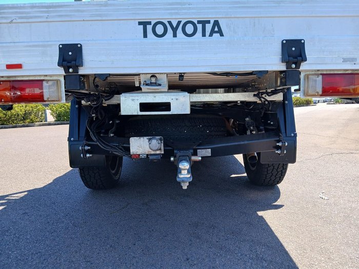 2022 Toyota Hilux SR