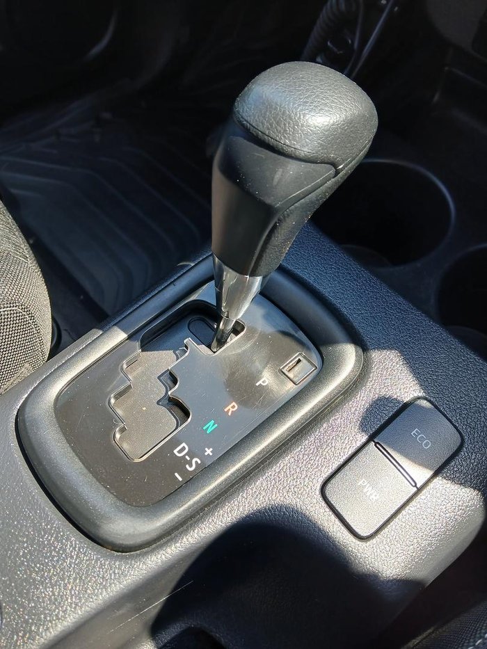 2022 Toyota Hilux SR