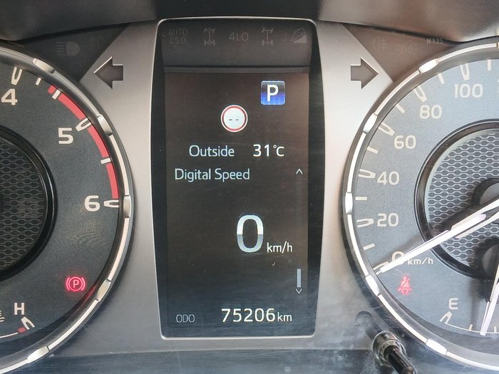2022 Toyota Hilux SR