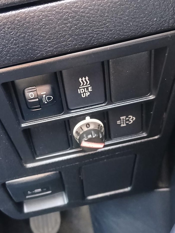 2022 Toyota Hilux SR