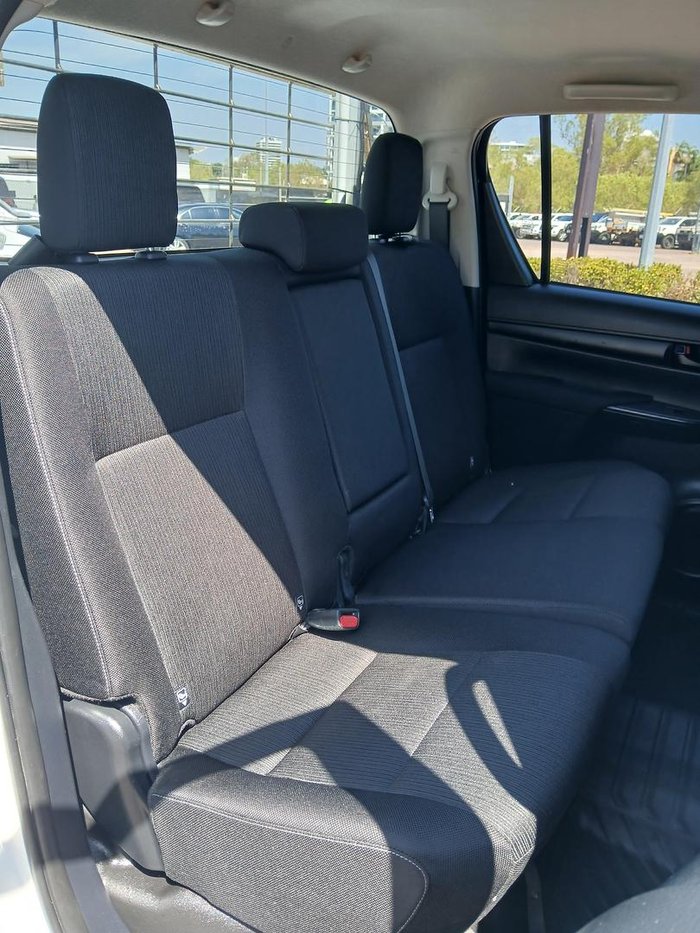 2022 Toyota Hilux SR