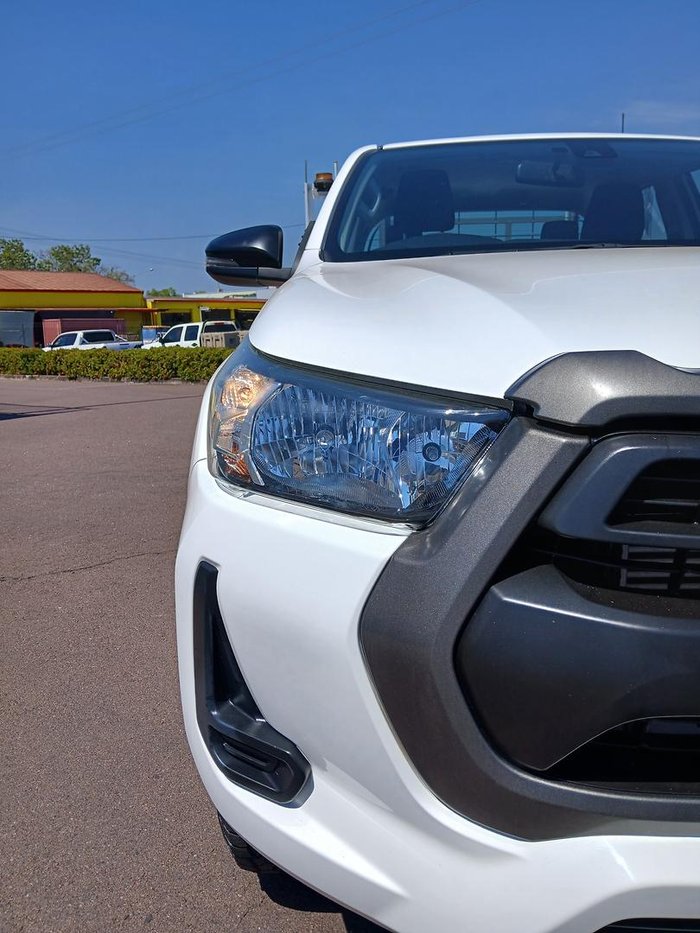 2022 Toyota Hilux SR
