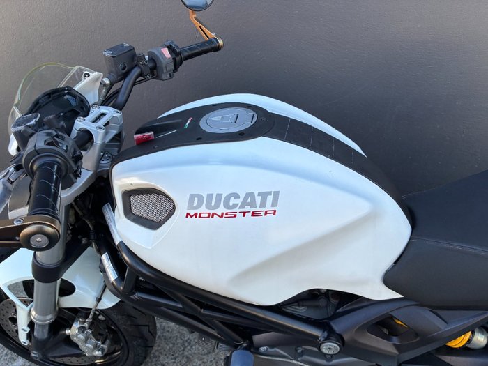 2013 Ducati MONSTER 696 WHITE