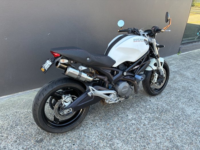 2013 Ducati MONSTER 696