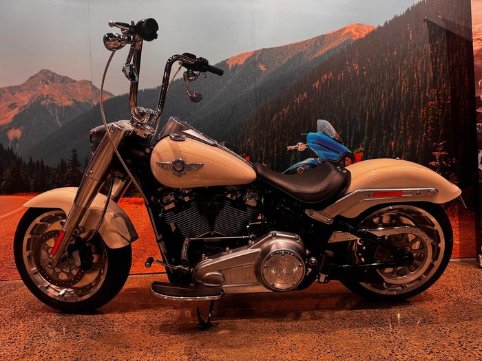 Harley-Davidson Fat Boy 114 (FLFBS) Softail