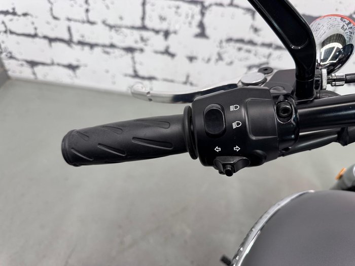 2016 Triumph Speedmaster 865 Speedmaster Grey