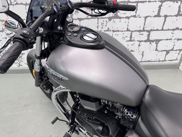 2016 Triumph Speedmaster 865 Speedmaster Grey