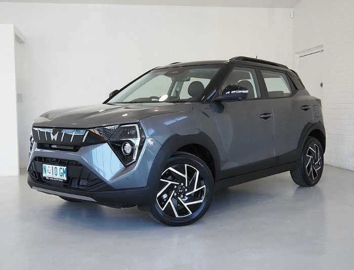 2025 Mahindra XUV3XO