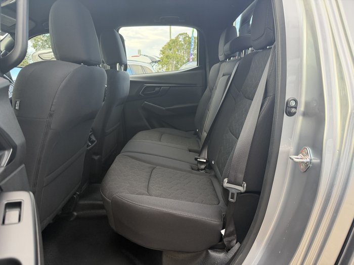 2026 Isuzu D-MAX X-RIDER RG Mercury Silver Metallic