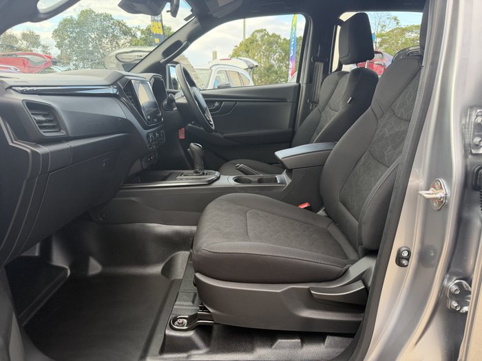 2026 Isuzu D-MAX X-RIDER RG Mercury Silver Metallic