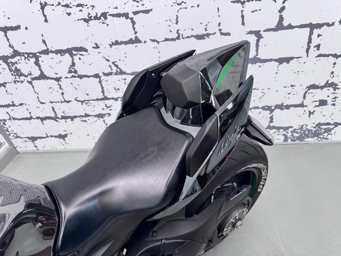 2022 Kawasaki Ninja H2 (ZX1002J) Ninja H2 Grey