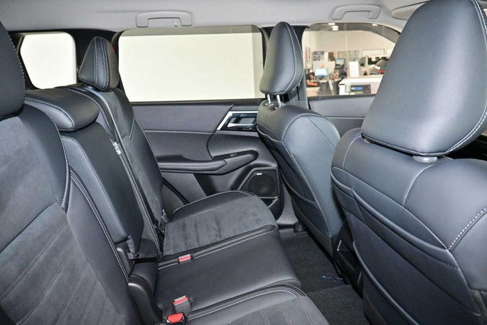 2025 Mitsubishi Outlander Aspire