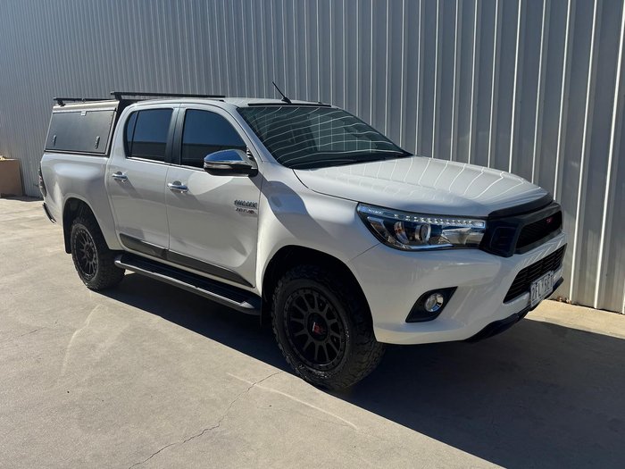 2017 Toyota Hilux SR5