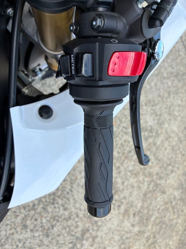 2018 Suzuki GSX-R750 WHITE