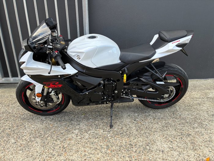 2018 Suzuki GSX-R750 WHITE