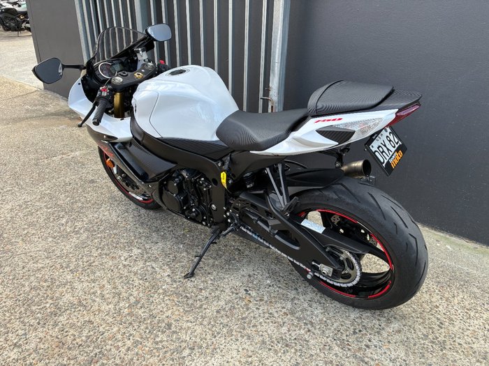 2018 Suzuki GSX-R750 WHITE