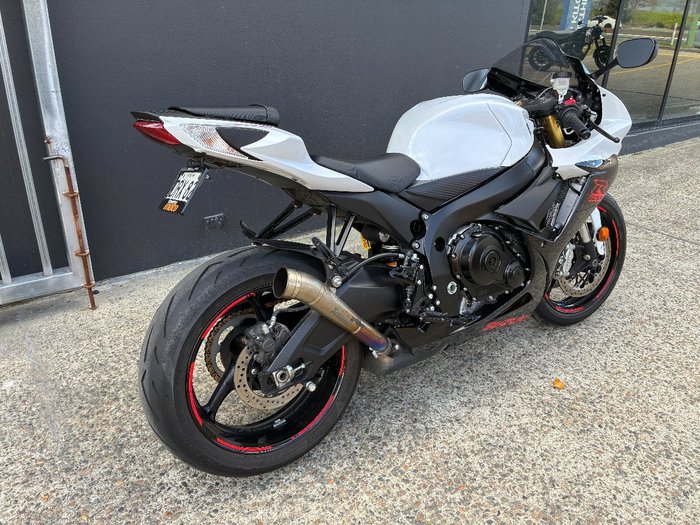 2018 Suzuki GSX-R750 WHITE