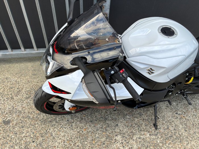 2018 Suzuki GSX-R750 WHITE