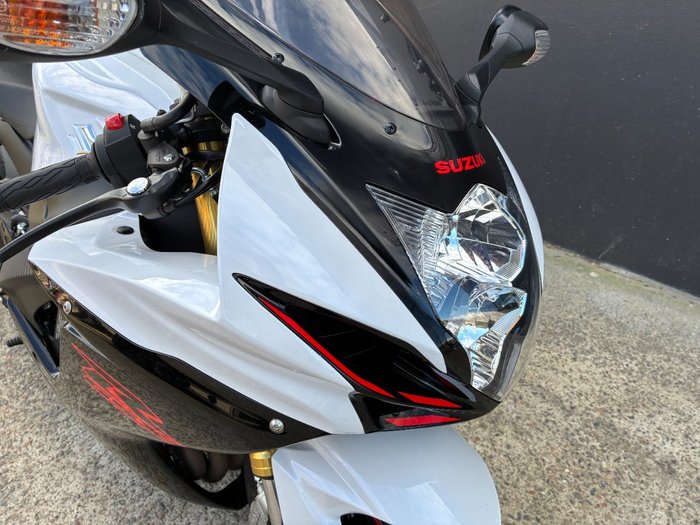 2018 Suzuki GSX-R750 WHITE
