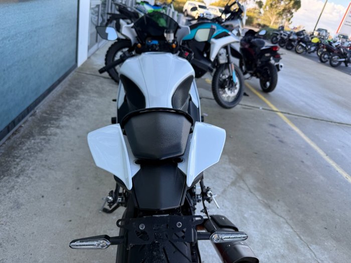 2023 Yamaha YZF-R7LA White