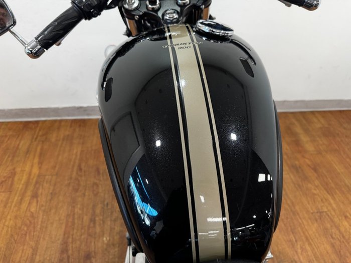 2010 Triumph THRUXTON 900 Black