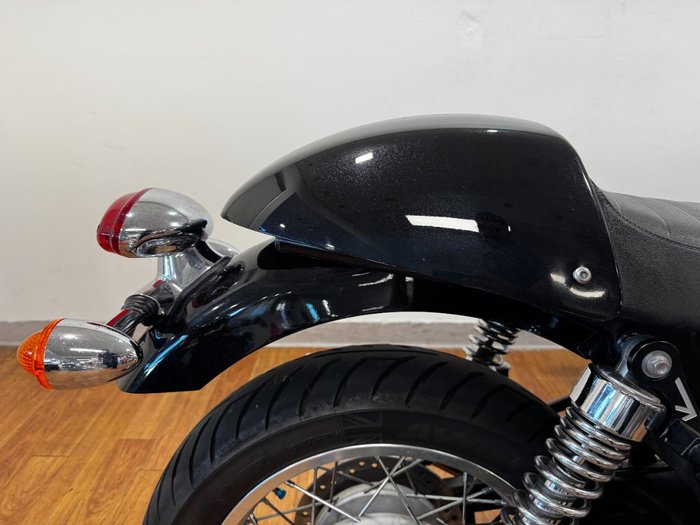2010 Triumph THRUXTON 900 Black