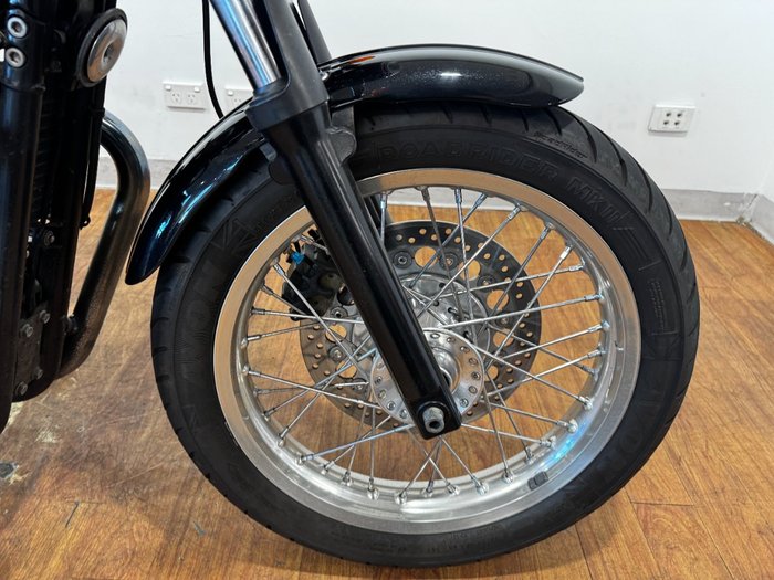 2010 Triumph THRUXTON 900 Black