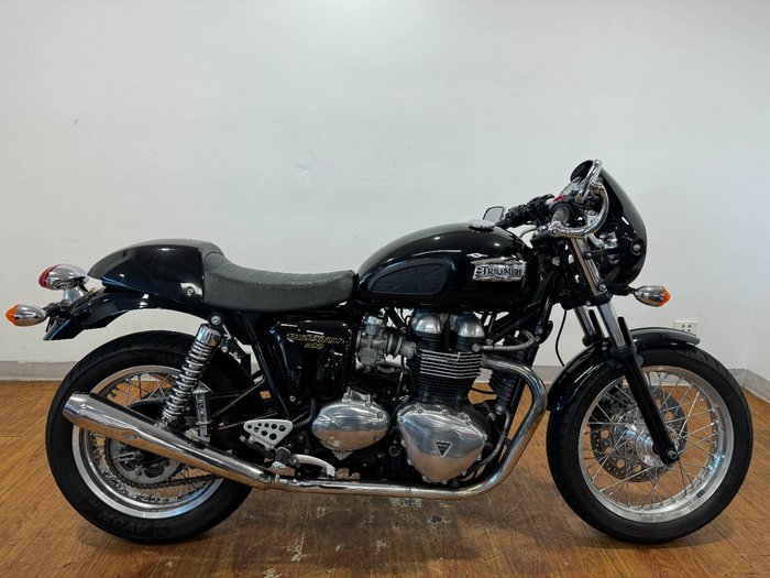 2010 Triumph THRUXTON 900 Black