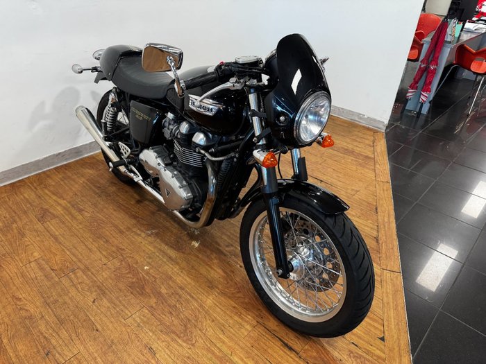 2010 Triumph THRUXTON 900 Black