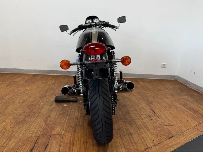 2010 Triumph THRUXTON 900 Black