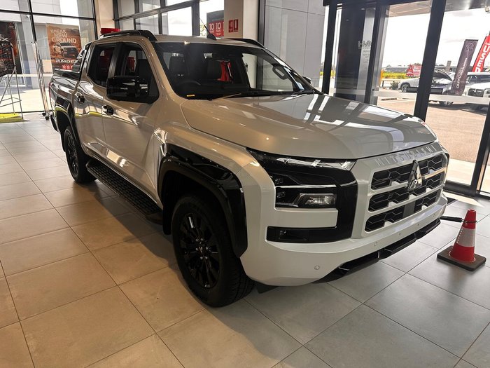 2026 Mitsubishi Triton GSR