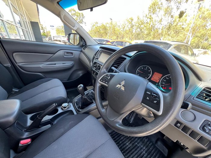 2017 Mitsubishi Triton GLX