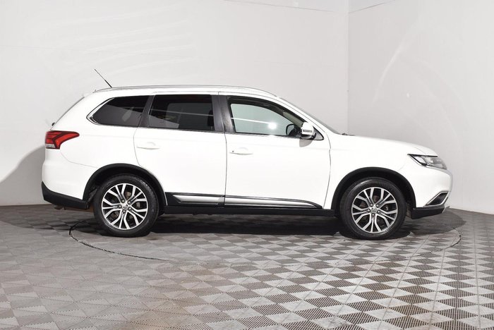 2016 Mitsubishi Outlander XLS