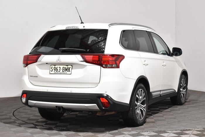 2016 Mitsubishi Outlander XLS