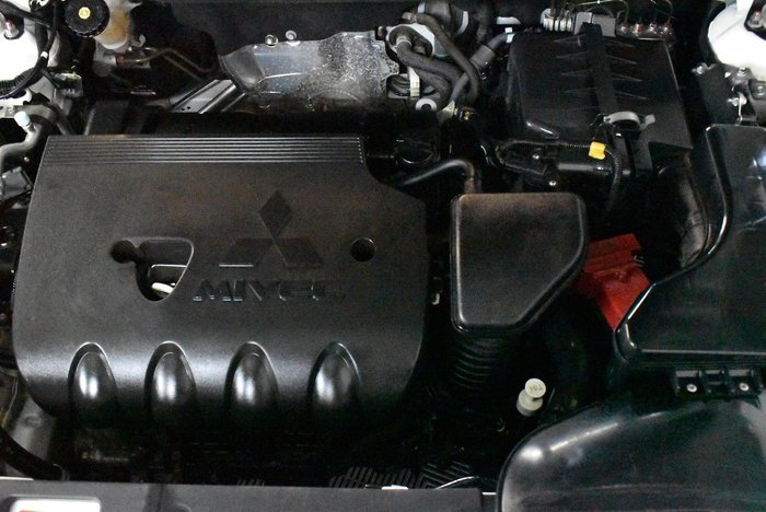2016 Mitsubishi Outlander XLS