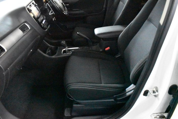 2016 Mitsubishi Outlander XLS
