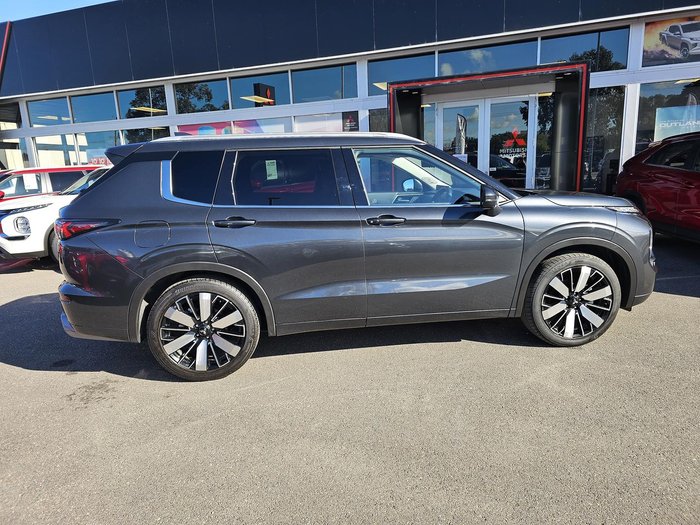 2025 Mitsubishi Outlander Exceed