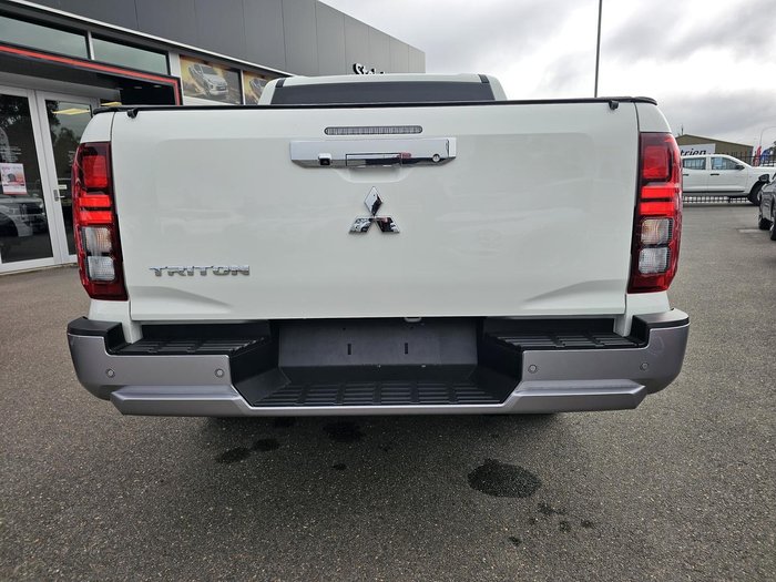 2024 Mitsubishi Triton GLS