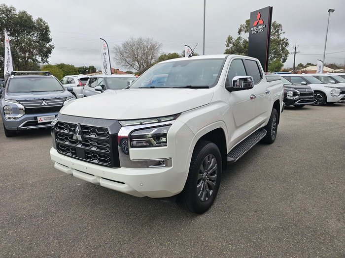 2024 Mitsubishi Triton GLS