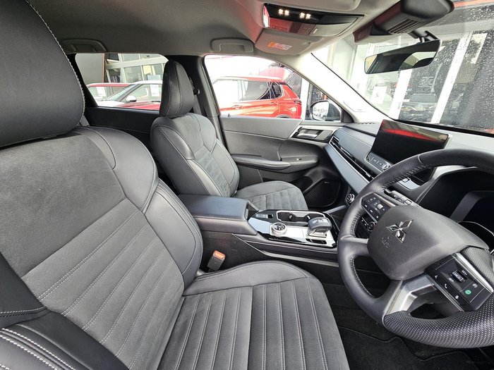 2025 Mitsubishi Outlander Aspire