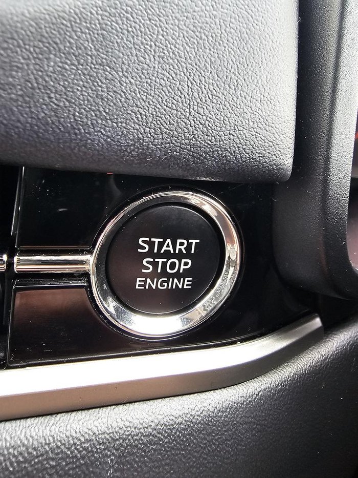 2025 Mitsubishi Outlander ES