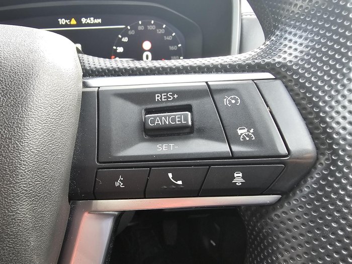 2025 Mitsubishi Outlander ES