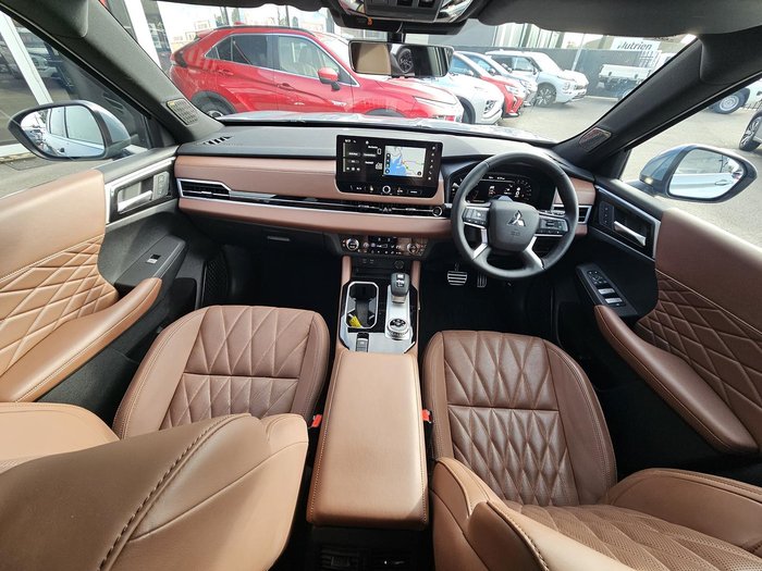 2025 Mitsubishi Outlander Exceed Tourer