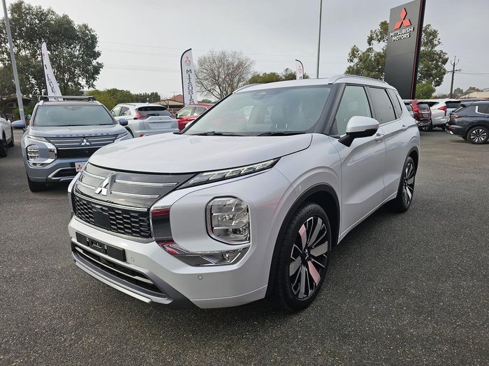 2025 Mitsubishi Outlander Exceed