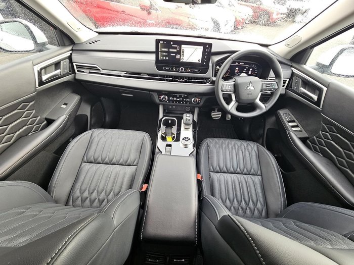 2025 Mitsubishi Outlander Exceed