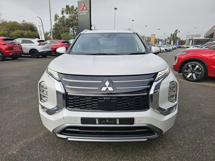 2025 Mitsubishi Outlander Exceed
