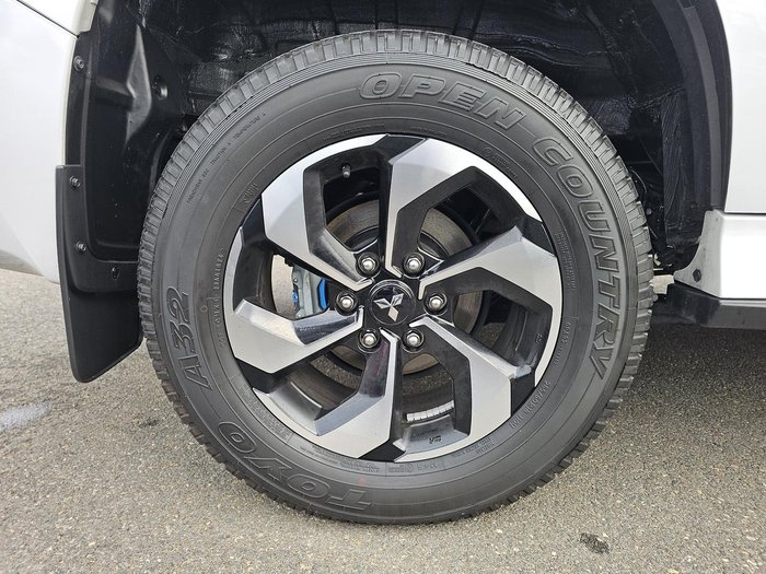 2024 Mitsubishi Pajero Sport Exceed