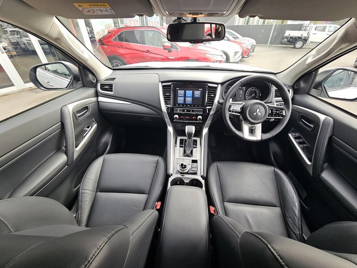 2024 Mitsubishi Pajero Sport Exceed