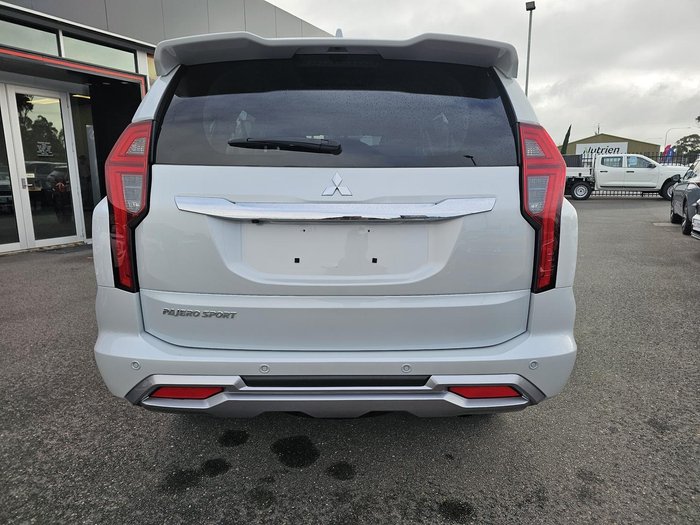 2024 Mitsubishi Pajero Sport Exceed