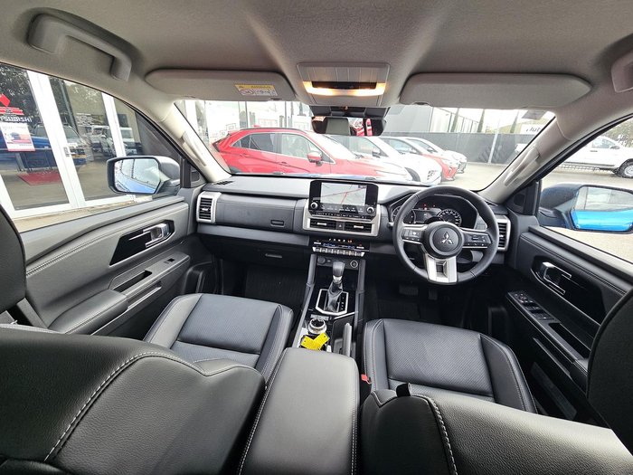 2025 Mitsubishi Triton GLS